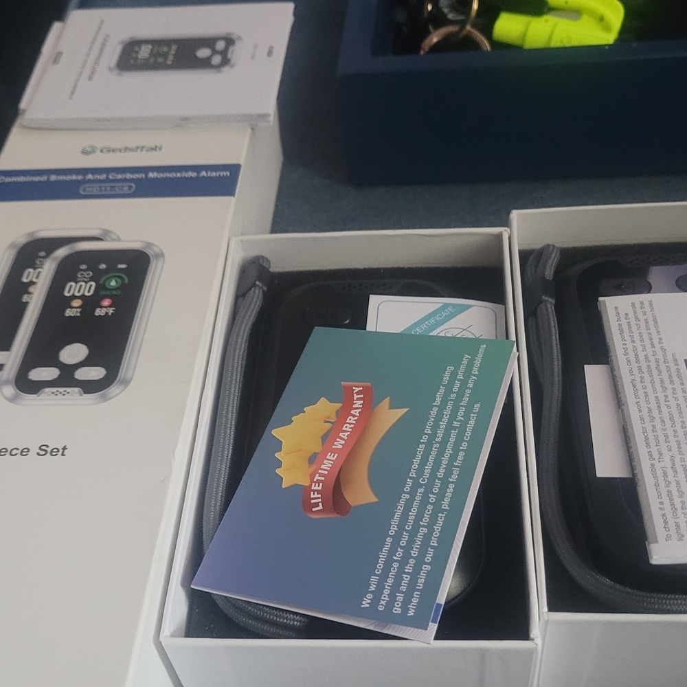 Smoke & Carbin Monoxude Alarms(2)